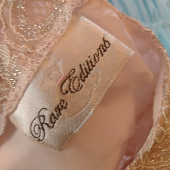 Dress - Picture 6 of 6